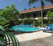 Kolam Renang 4 Grand Thai House Resort