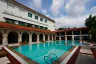 Swimming Pool Waterfront Airport Hotel and Casino 