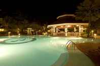 Swimming Pool Waterfront Cebu City Hotel and Casino 