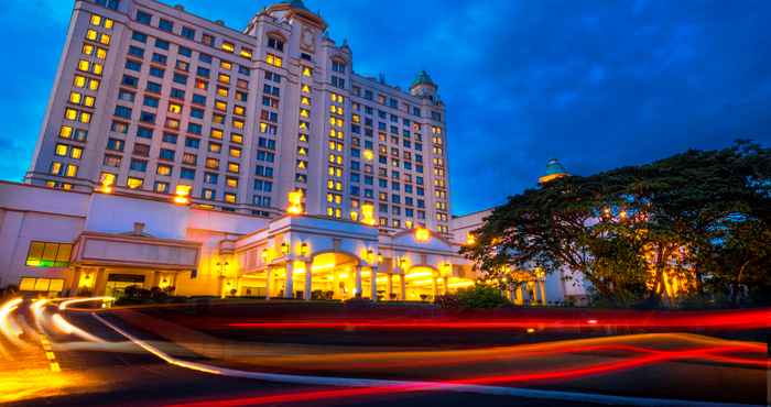 Exterior Waterfront Cebu City Hotel and Casino 