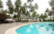 Kolam Renang 4 Waterfront Insular Hotel Davao 