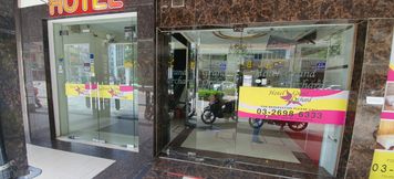 外部的 5 Grand Orchard Hotel Premier