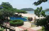 Swimming Pool 2 Maya Koh Lanta Resort