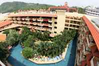 Swimming Pool Baumanburi Hotel