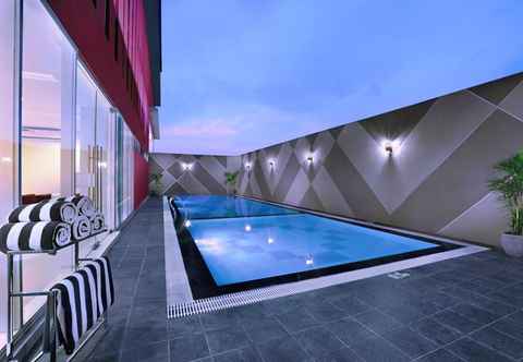 Hồ bơi favehotel Rungkut Surabaya