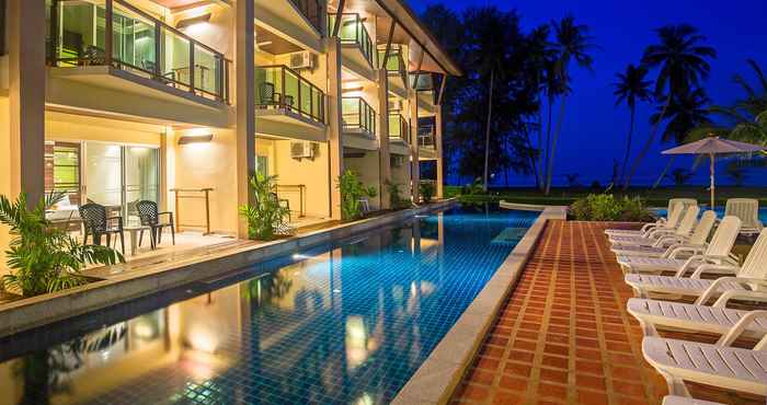 Swimming Pool Lanta Pura Beach Resort