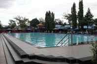 Swimming Pool Hotel Galuh Prambanan