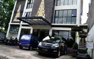 Bangunan 3 Ivanka Airport Inn