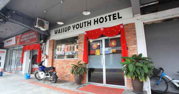 Exterior Wassup Youth Hostel