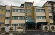 Exterior 2 Malacca Hotel Singapore