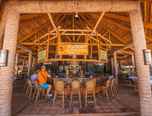 BAR_CAFE_LOUNGE Fridays Boracay Beach Resort
