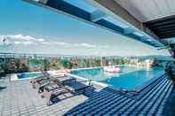 Swimming Pool Greenhills Elan Hotel Modern