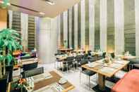 Bar, Kafe dan Lounge Greenhills Elan Hotel Modern