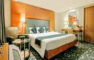 Kamar Tidur 5 Greenhills Elan Hotel Modern