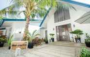 Luar Bangunan 4 Blue Marina Hotel