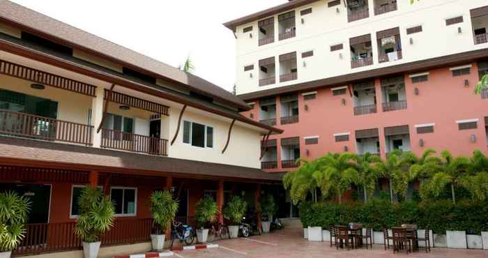 Bangunan Orchid Resort