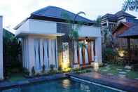 Swimming Pool Homayoon Villa