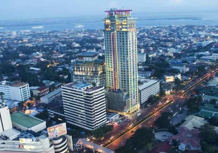 EXTERIOR_BUILDING Crown Regency Hotel and Towers - MULTI USE HOTEL