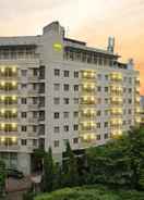 EXTERIOR_BUILDING Hotel Golden Sky Pluit