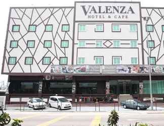 Bangunan 2 Valenza Hotel & Cafe