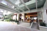 Lobi Crown Regency Resort and Convention Center Boracay