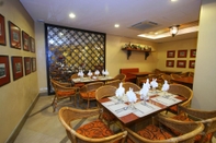 Restaurant Crown Regency Prince Resort -  Boracay