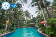 Kolam Renang The Viridian Resort (SHA Plus+)