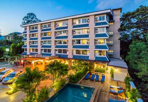 Swimming Pool Sakulchai Place Hotel