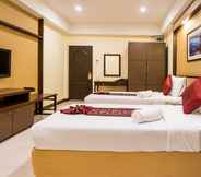 Bedroom 4 Sakulchai Place Hotel
