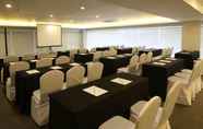 ห้องประชุม 6 Sequoia Hotel Quezon City