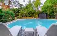 Swimming Pool 4 The Henry Hotel Manila