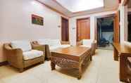 Lobi 5 Sheridan Boutique Resort