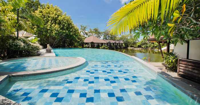 Swimming Pool Sheridan Boutique Resort