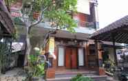 Luar Bangunan 2 The Sugriwa 49 Bed & Breakfast