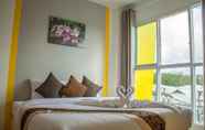 Kamar Tidur 3 The Sunflower Holiday Hostel 