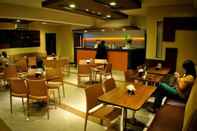 Bar, Cafe and Lounge Fersal Hotel Kalayaan