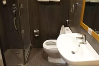 In-room Bathroom Hotel Ava Malate Motorist Lodge