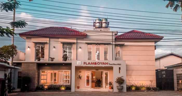 Exterior Flamboyan Pondok Wisata & Cafe