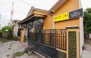 Luar Bangunan 2 SPOT ON 1842 Cevilla Bnb Residence Syariah