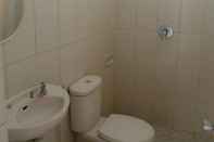 Toilet Kamar Hotel Arowana Jember 