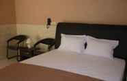 Bilik Tidur 7 Hotel Arowana Jember 