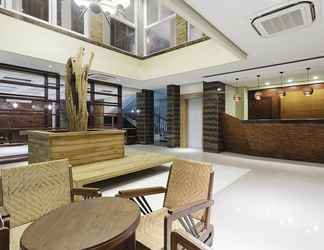 Sảnh chờ 2 Hotel Adilla Syariah Ambarukmo