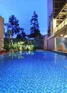 SWIMMING_POOL ASTON Pasteur