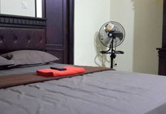 Bedroom 6 Hotel Mawar Sari Mitra RedDoorz