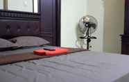 Bilik Tidur 6 Hotel Mawar Sari Mitra RedDoorz