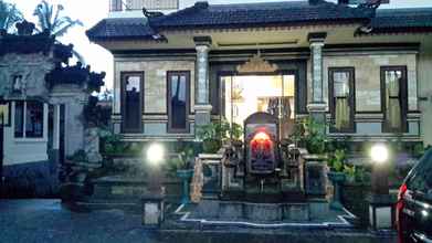 Luar Bangunan 4 Hotel Mawar Sari Mitra RedDoorz