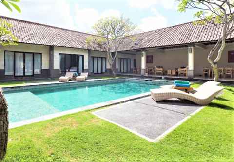 Swimming Pool Bali Merita Villa