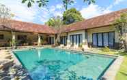 Hồ bơi 3 Bali Merita Villa