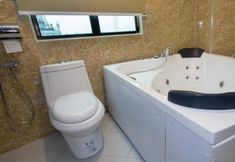 In-room Bathroom 4 Elmark Hotel Johor