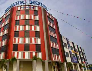 Exterior 2 Elmark Hotel Johor